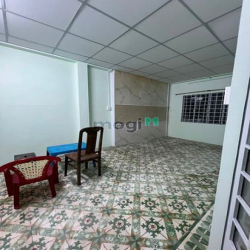 Cho thuê nhà nguyên căn - Hẻm Xe hơi - Cao Thắng, Q.10