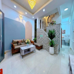 Hàng hiếm thanh lý căn nhà Đẹp Đ.Nguyễn Trãi P14 Q5,70m2,2tỷ3,SHR