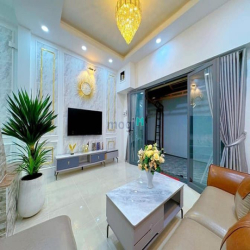 Hàng hiếm thanh lý căn nhà Đẹp Đ.Nguyễn Trãi P14 Q5,70m2,2tỷ3,SHR