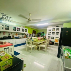 Ngộp bank - Giảm 2 tỷ - Mặt tiền đường - 3 tầng - 122m2 - Kinh doanh
