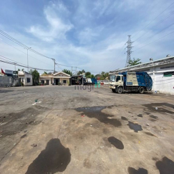 Cho thuê Mặt Bằng 90×60m ( 5400m). QL 1A Quận 12. Showrom