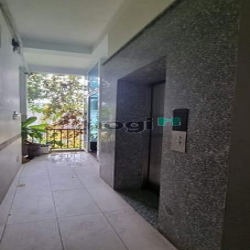 Căn Hộ Dịch Vụ DTSD 417m2 có Thang máy  dòng tiêng 100 triệu Nhỉn22 tỷ