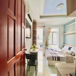 BAN CÔNG giá BÈO BỌT_Studio có nthất_Vòng xoay Phù Đổng_CMT8_cv 23/9