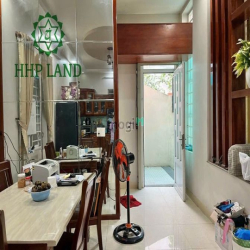 Cho thuê căn biệt thự sân vườn sẵn nội thất khu cư xá Phúc Hải