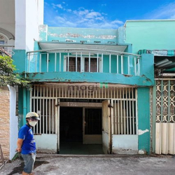 Nhà nát. 8tr/tháng. 60m2. KT 3.5mx18m, nở hậu. Tiện xây Căn Hộ Dịch Vụ