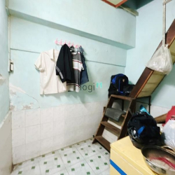Nhà nát. 8tr/tháng. 60m2. KT 3.5mx18m, nở hậu. Tiện xây Căn Hộ Dịch Vụ