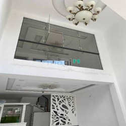 XE HƠI NGỦ TRONG NHÀ giáp Phú Nhuận 40m2, 5 tầng MỚI, 3PN, nhỉnh 6 tỷ