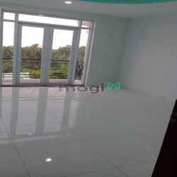 Nhà mới cóng gấp bán, hẻm ô tô đua 8m, 80m2, 4 tầng, chỉ nhỉnh 5 tỷxx