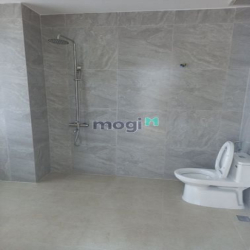 Nhà Mới Xây?Hẻm 8m.Quang Trung Phường 10?5x20m.3 Lầu.5pn.5wc=20TR