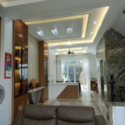 Em Nhi chuyên môi giới Quận 2, cần bán Biệt Thự Villas Thủ Thiêm