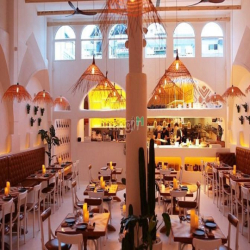 Sốc! Cho Thuê MT Ngang 10M Lý Tự Trọng, Quận 1, DTSD: 230m2