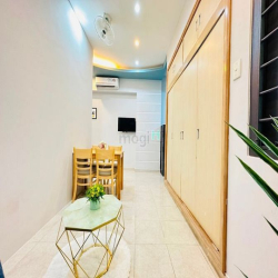 Cho thuê căn hộ 1pn 50m2 full 100% nt. Ngã tư Hàng Xanh, Điện Biên Phủ