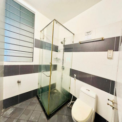 Cho thuê căn hộ 1pn 50m2 full 100% nt. Ngã tư Hàng Xanh, Điện Biên Phủ