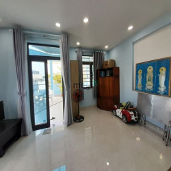 Bán nhà mặt tiền đắc địa Man Thiện, TĐ, 144m2, KD ăn chơi sầm uất Q9.