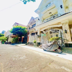 Biệt thự Phổ Quang Phường 2 Tân Bình Khu sân bay 8x22m