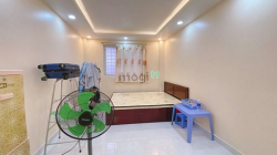 Bán mạnh, HXH Cách mạng tháng tám, Quận 3