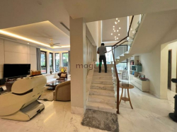 Cho thuê biệt thự 5 PN, có Hồ Bơi dt 250m khu Vip nhất PMH,Q7