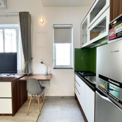 Cho thuê căn hộ dịch vụ đầy đủ nội thất gần Vòng Xoay Điện Biên Phủ