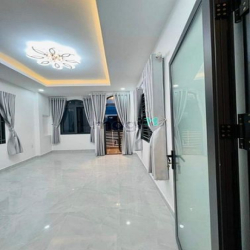 GẤP! Bán nhanh nhà đ. Phạm Thế Hiển, quận 8 DT 74m2/ 2 tỷ 150tr. SHR.