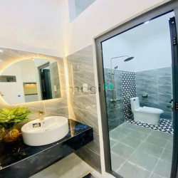 GẤP! Bán nhanh nhà đ. Phạm Thế Hiển, quận 8 DT 74m2/ 2 tỷ 150tr. SHR.