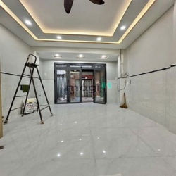 Quận 11, Ngang 4m đẹp, có 3PN, hẻm ba gác sát hẻm xe hơi, 2 tầng mới