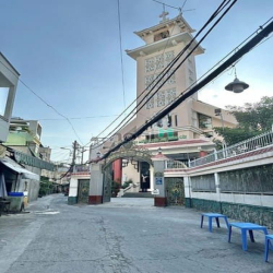 Quận 11, Ngang 4m đẹp, có 3PN, hẻm ba gác sát hẻm xe hơi, 2 tầng mới