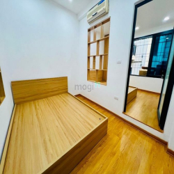 Bán gấp tập thể Văn Miếu - Nhà đẹp ở luôn - Sổ đỏ chính chủ