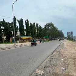 Bán nhà MT đường Nguyễn Hoàng An Phú Quận 2. Giá 20,5