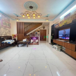 Bán nhà F.Sơn Kỳ Tân Phú 4m x 16m hẻm xe hơi chỉ 5.39 tỷ thương lượng