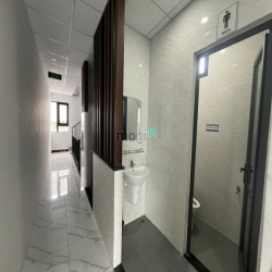 Cho thuê Văn phòng 200m2 đã set up sẵn MT Trần Hưng Đạo gần Monarchy