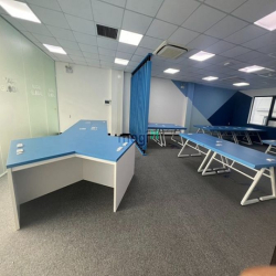 Cho thuê Văn phòng 200m2 đã set up sẵn MT Trần Hưng Đạo gần Monarchy