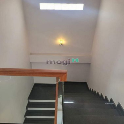 Bán Gấp Nhà Mới Đẹp- HXT- 3 Tầng-Trường Chinh-Tân Bình-Dưới 6 Tỷ 9