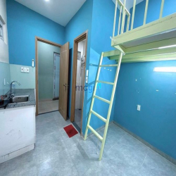 Trống duplex cửa sổ trời,full nội thất, thang máy, an ninh