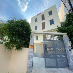 Trống duplex cửa sổ trời,full nội thất, thang máy, an ninh