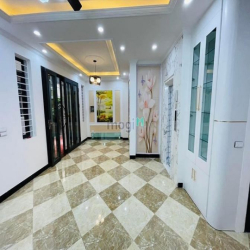 Cho thuê nhà liền kề VOV Lương Thế Vinh, DT 94m2 x 5T. 33tr/th