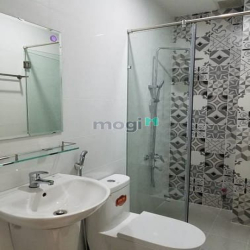 chú năm bán căn nhà 1 lầu độc lập tân phú 62m2 còn thương lượng