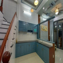 chú năm bán căn nhà 1 lầu độc lập tân phú 62m2 còn thương lượng