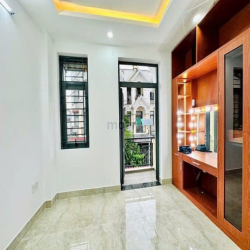 Nhà đẹp góc 2 mặt tiền khu Vip Thạnh Xuân, 6.6x13m, 2 tầng chỉ hơn 4Tỷ