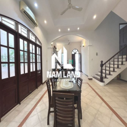 Cho thuê Villa 4 Phòng Đường Nguyễn Văn Hưởng, Thảo Điền Giá Chỉ 2000$
