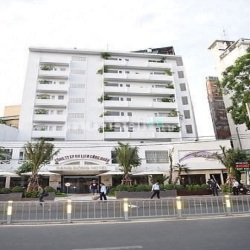 Rẻ 120tr! Cho thuê Lầu 1 425m2 Đ. Cách Mạng Tháng 8 Quận 1.