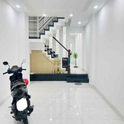 Cho thuê nhà Nguyễn Tri Phương, P4, Q10. DT: 3.6x11m, 4 lầu, 4PN. 20tr