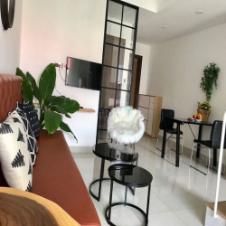 Cần bán Officetel Saigon Royal Quận 4, giá 3.5 tỷ, full nội thất, 43m2