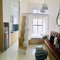 Cần bán Officetel Saigon Royal Quận 4, giá 3.5 tỷ, full nội thất, 43m2