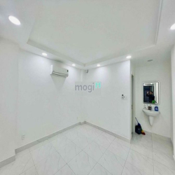 Cho thuê nhà Nguyễn Tri Phương, P4, Q10. DT: 3.6x11m, 4 lầu, 4PN. 20tr