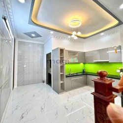 Siêu Hot !Nhà Đẹp Cần Bán Trần Quang Diệu,P14,Q3.80m2,giá2tỷ500,Sổ sẵn