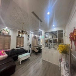 ĐẲNG CẤP! phân lô May 10, Sài Đồng LB, 50m2, 5T, lô góc, chỉ 8.8 tỷ.