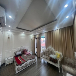 ĐẲNG CẤP! phân lô May 10, Sài Đồng LB, 50m2, 5T, lô góc, chỉ 8.8 tỷ.
