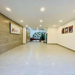 Siêu Hot !Nhà Đẹp Cần Bán Trần Quang Diệu,P14,Q3.80m2,giá2tỷ500,Sổ sẵn