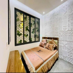 Siêu Hot !Nhà Đẹp Cần Bán Trần Quang Diệu,P14,Q3.80m2,giá2tỷ500,Sổ sẵn