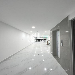 Nhà_Văn Phòng 400m2 Hầm  4 Tầng  Trống Suốt Có Thang Máy Gần Song Hành